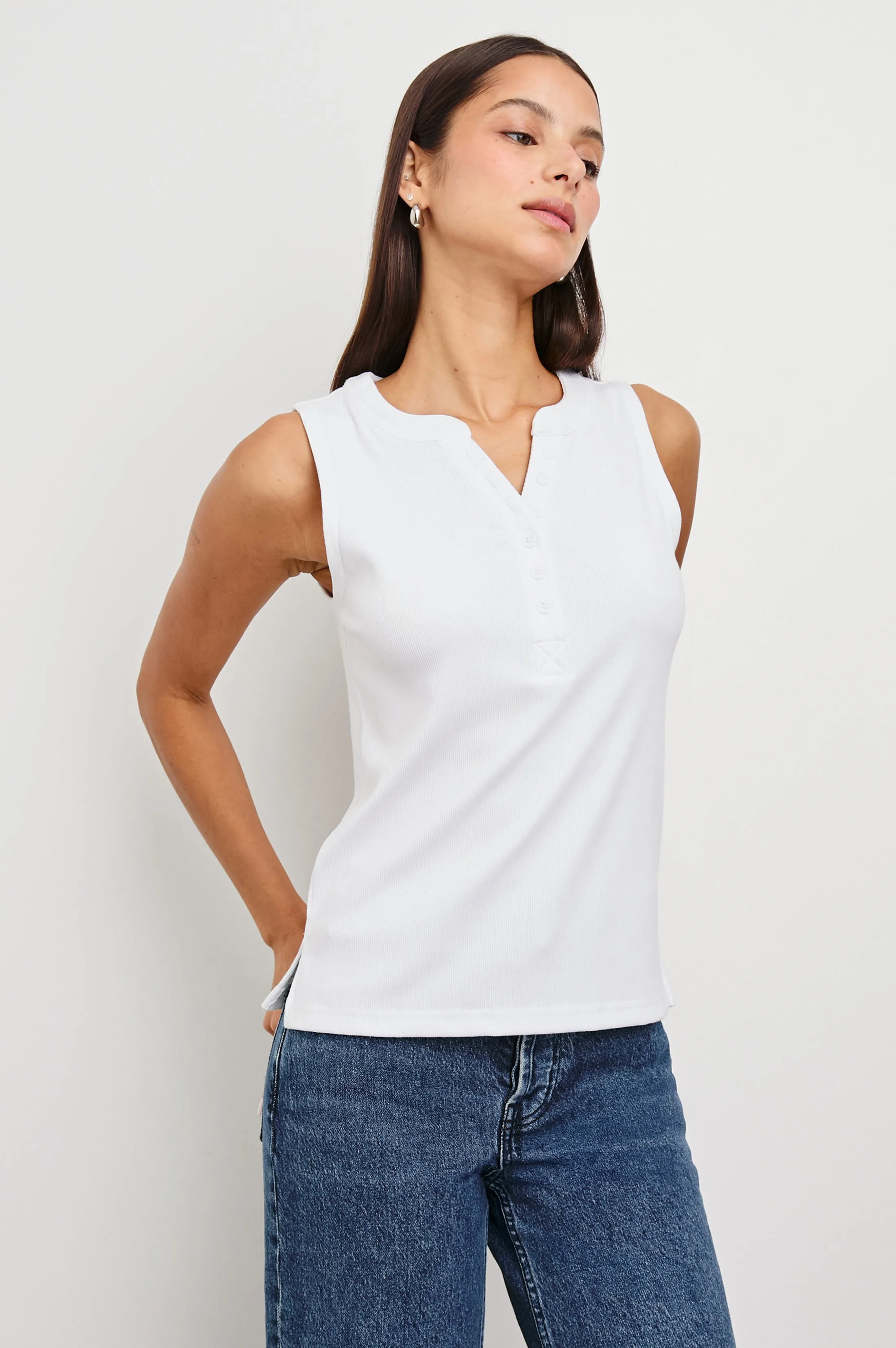 MAYLA TOP - WHITE Rails