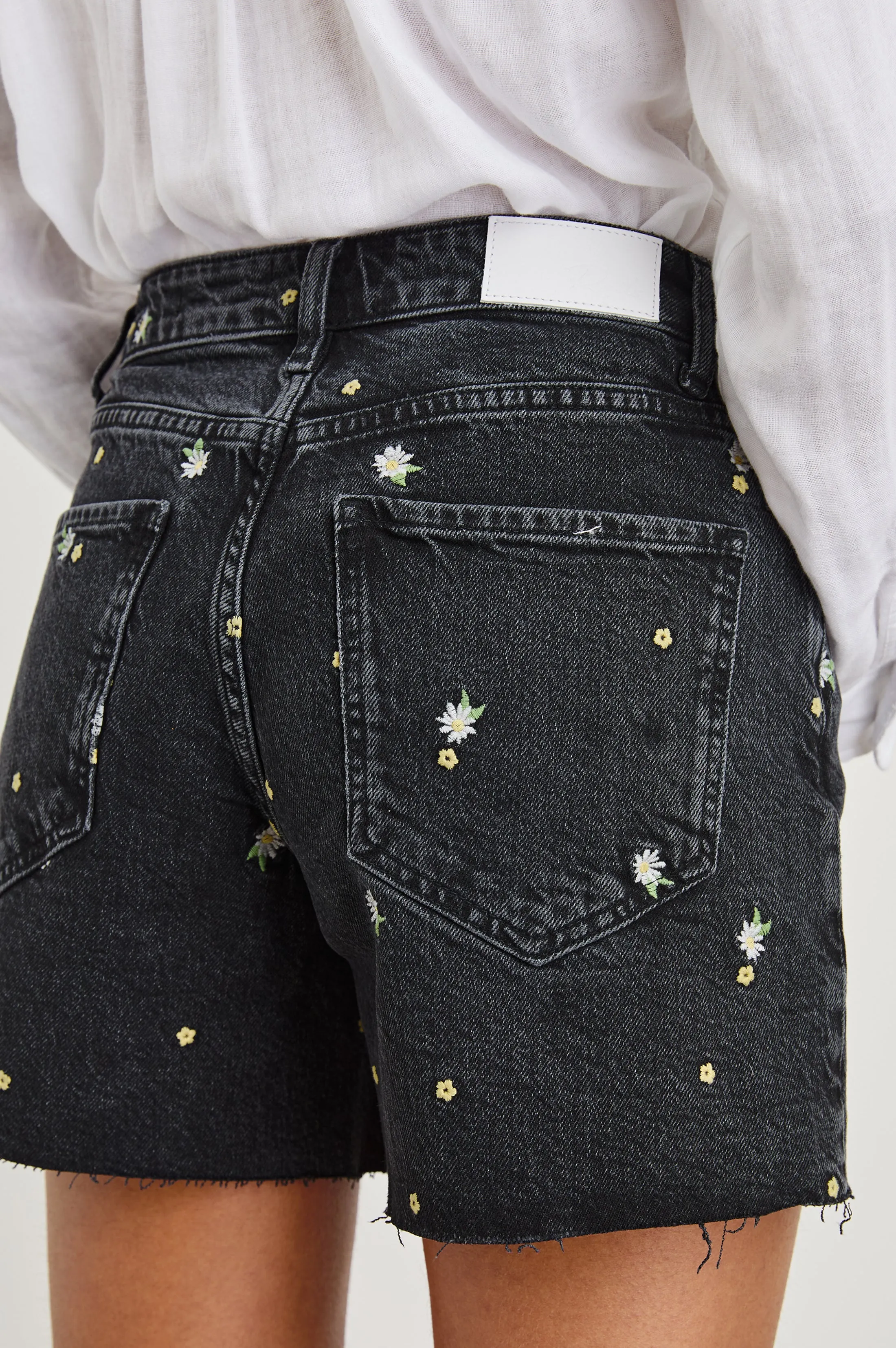 MESA SHORT - ASH BLACK FLORAL Rails