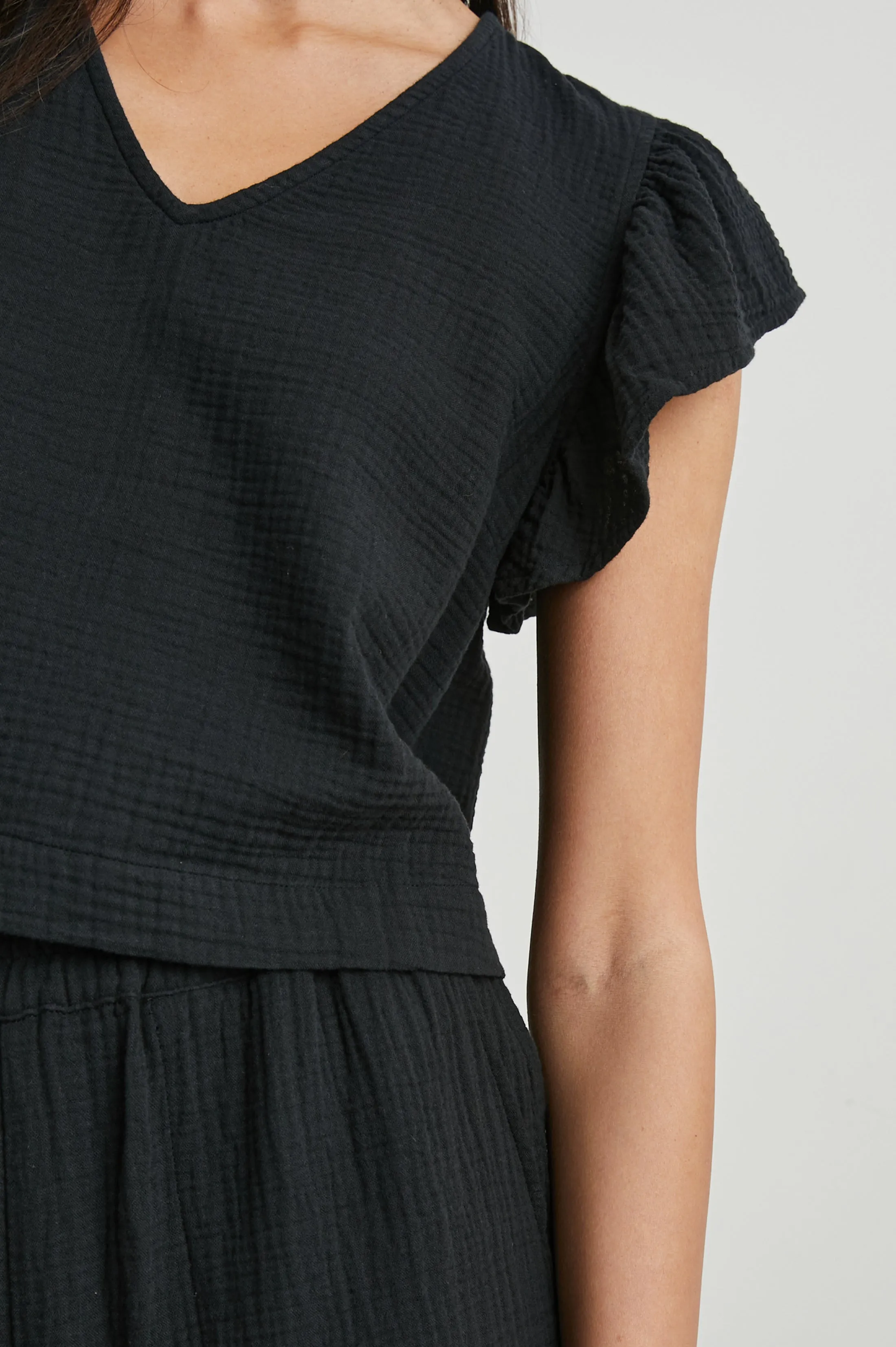 MILEY TOP - BLACK Rails