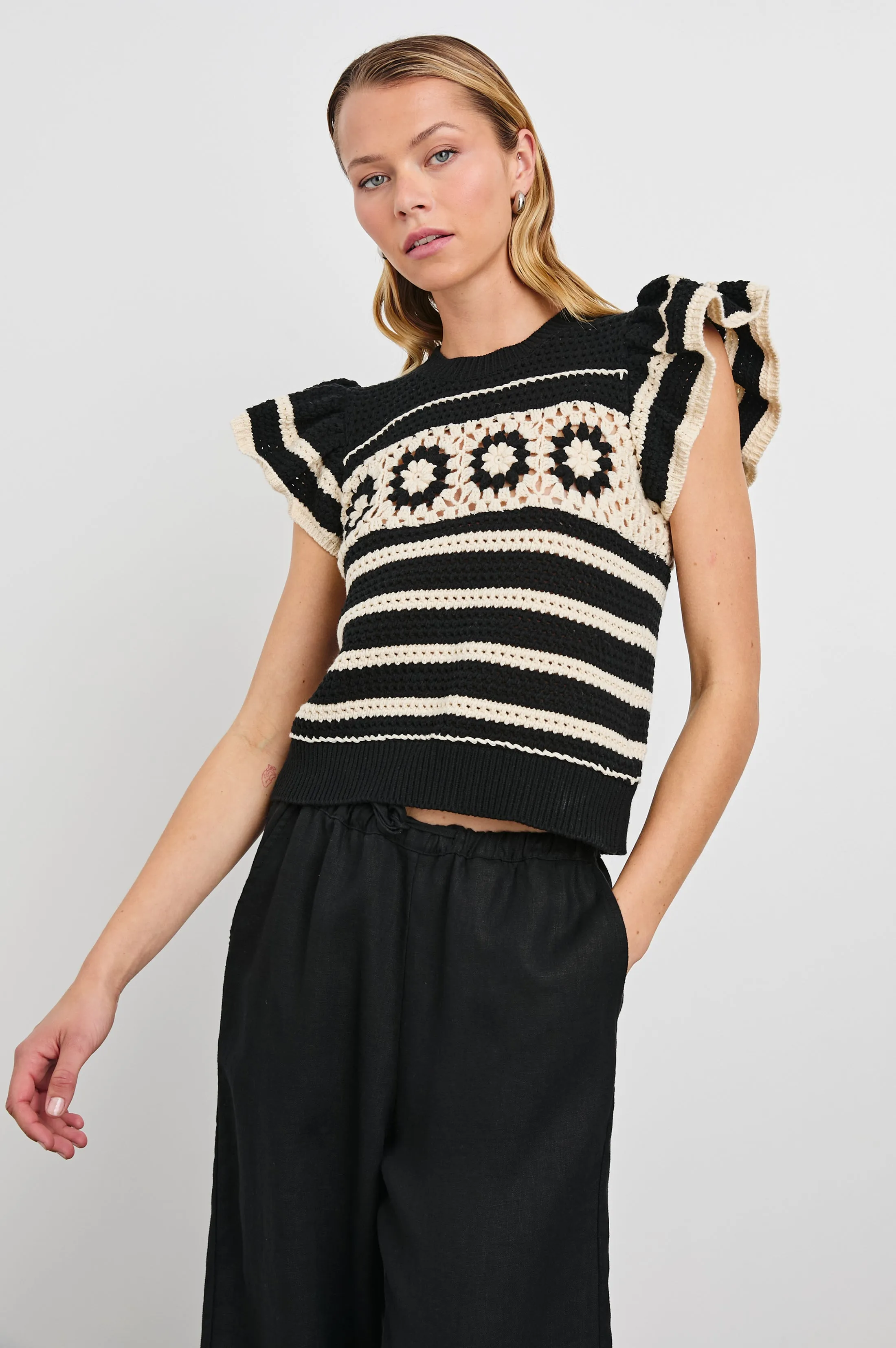 PENELOPE TOP - BLACK IVORY STRIPE Rails