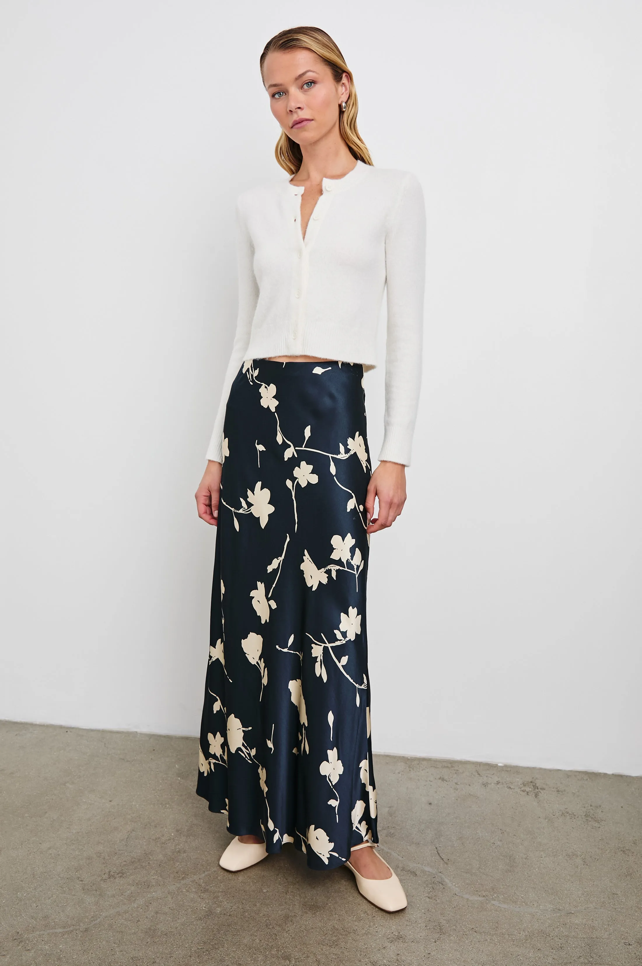 ROMINA SKIRT - MIDNIGHT ROSES Rails