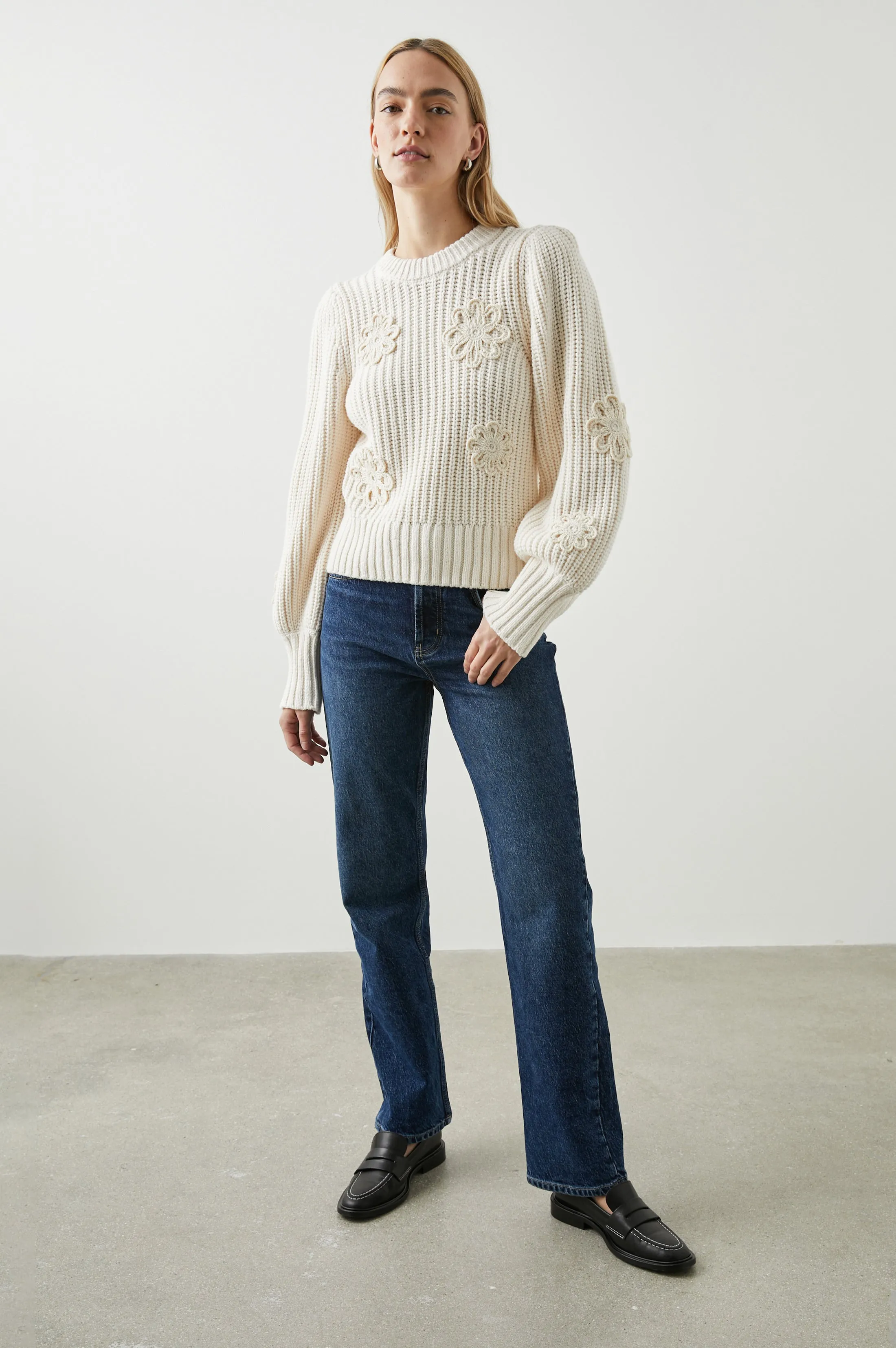 ROMY SWEATER - IVORY CROCHET DAISIES Rails