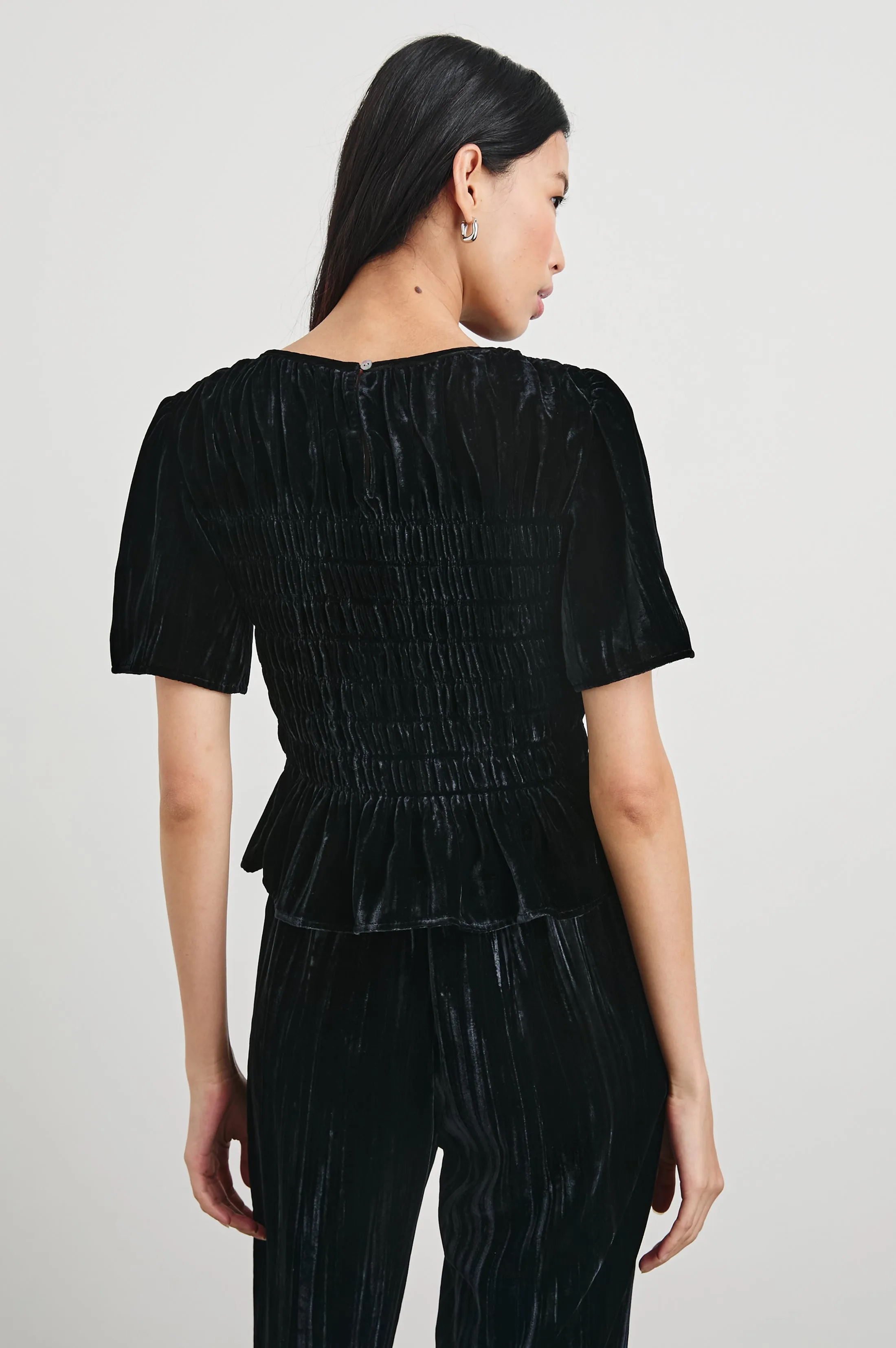 ROSIE TOP - BLACK VELVET Rails