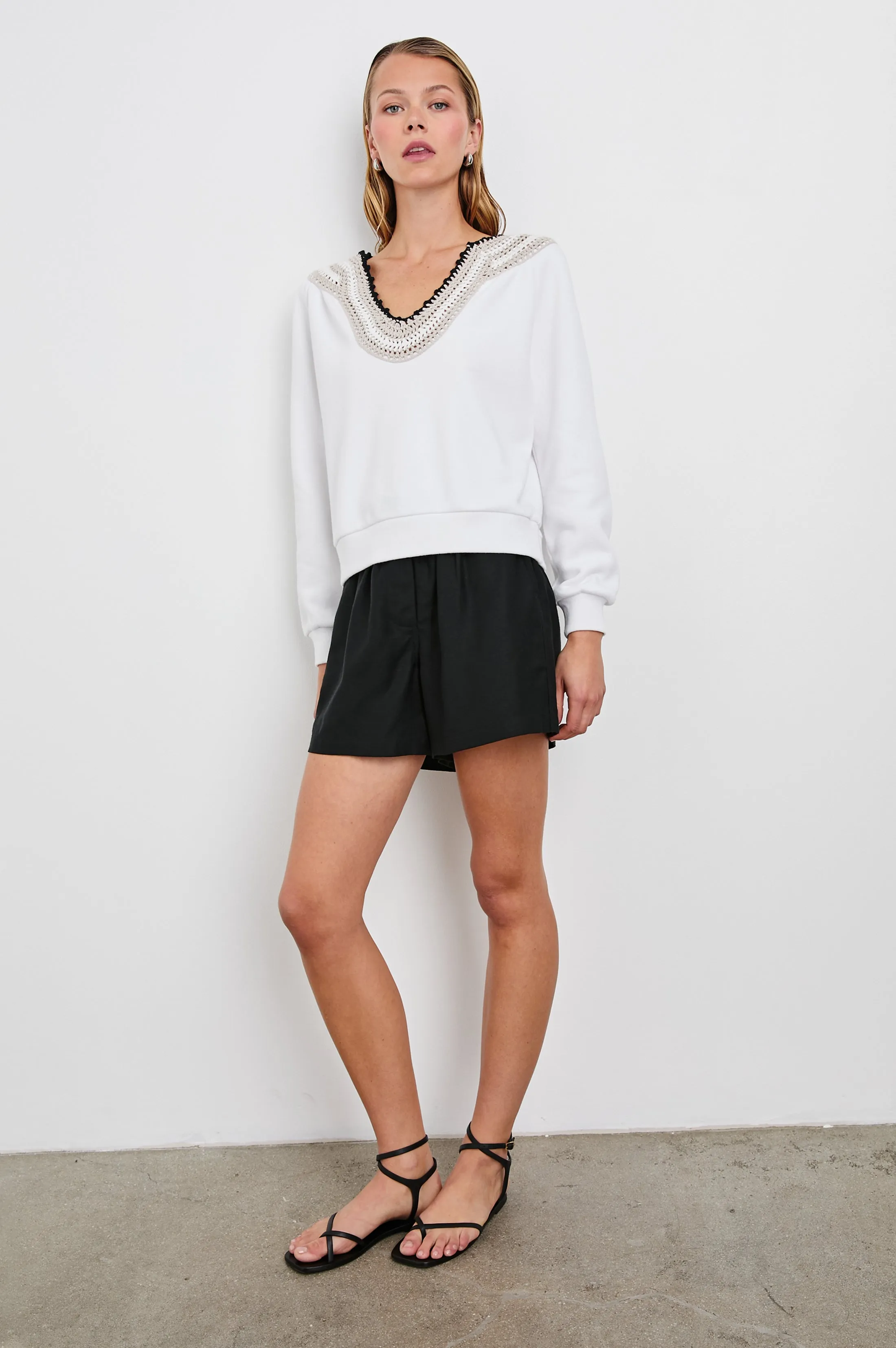 SAVA SWEATSHIRT - IVORY WITH CROCHET Rails