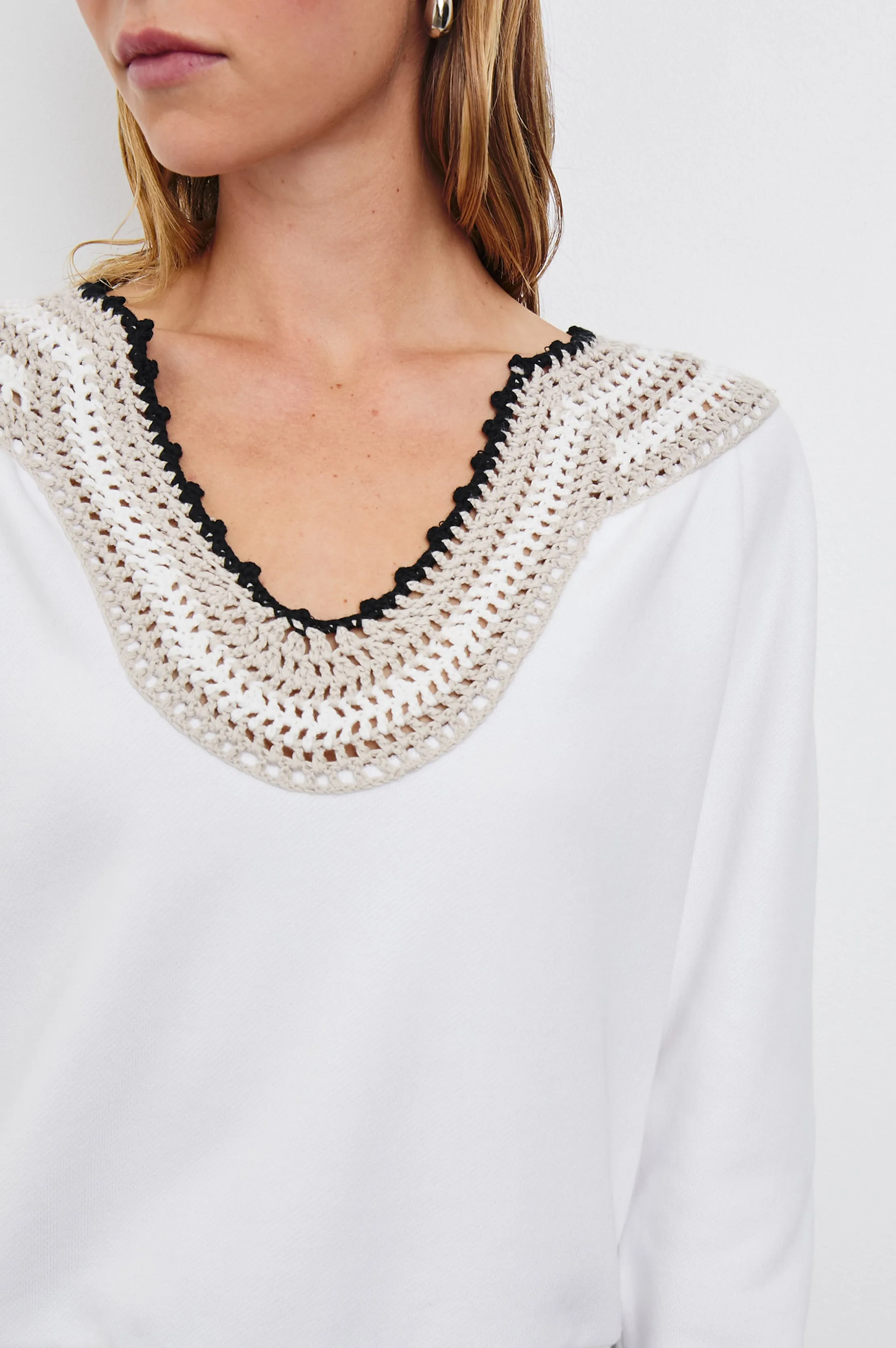 SAVA SWEATSHIRT - IVORY WITH CROCHET Rails