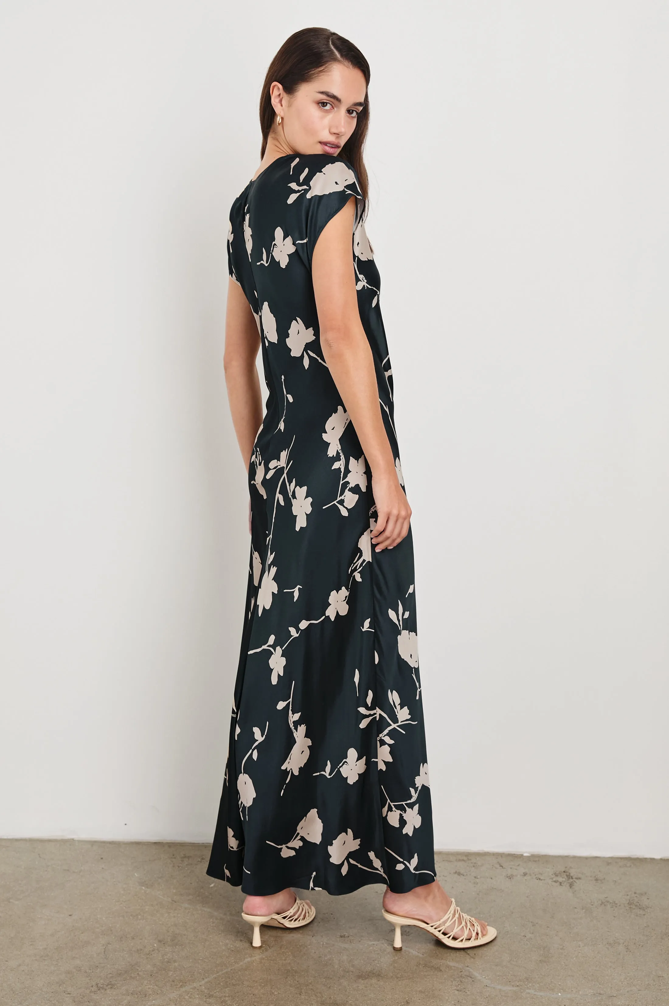 SERENITY DRESS - MIDNIGHT ROSES Rails