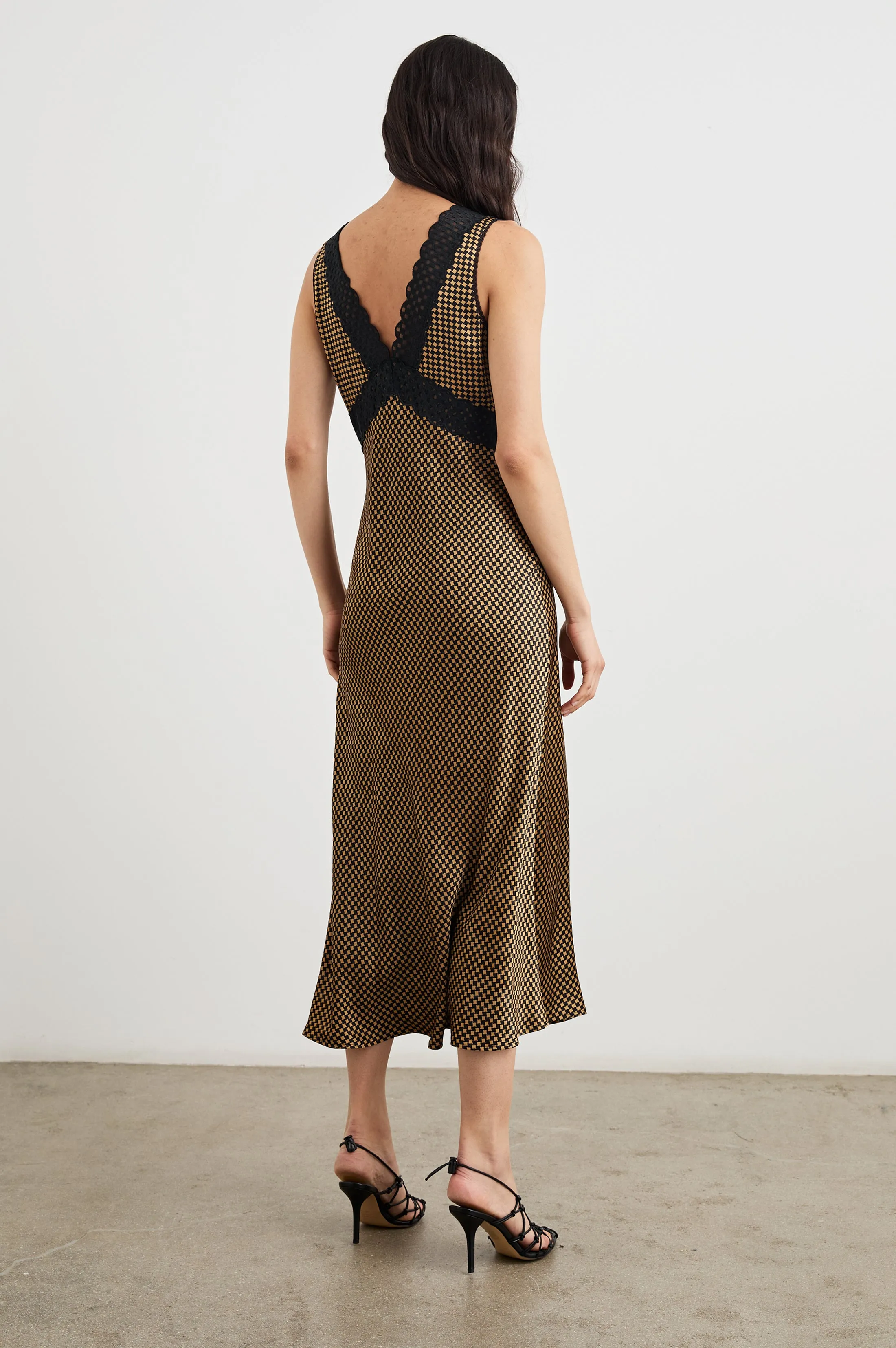 SIMONA DRESS - GOLD HOUNDSTOOTH Rails