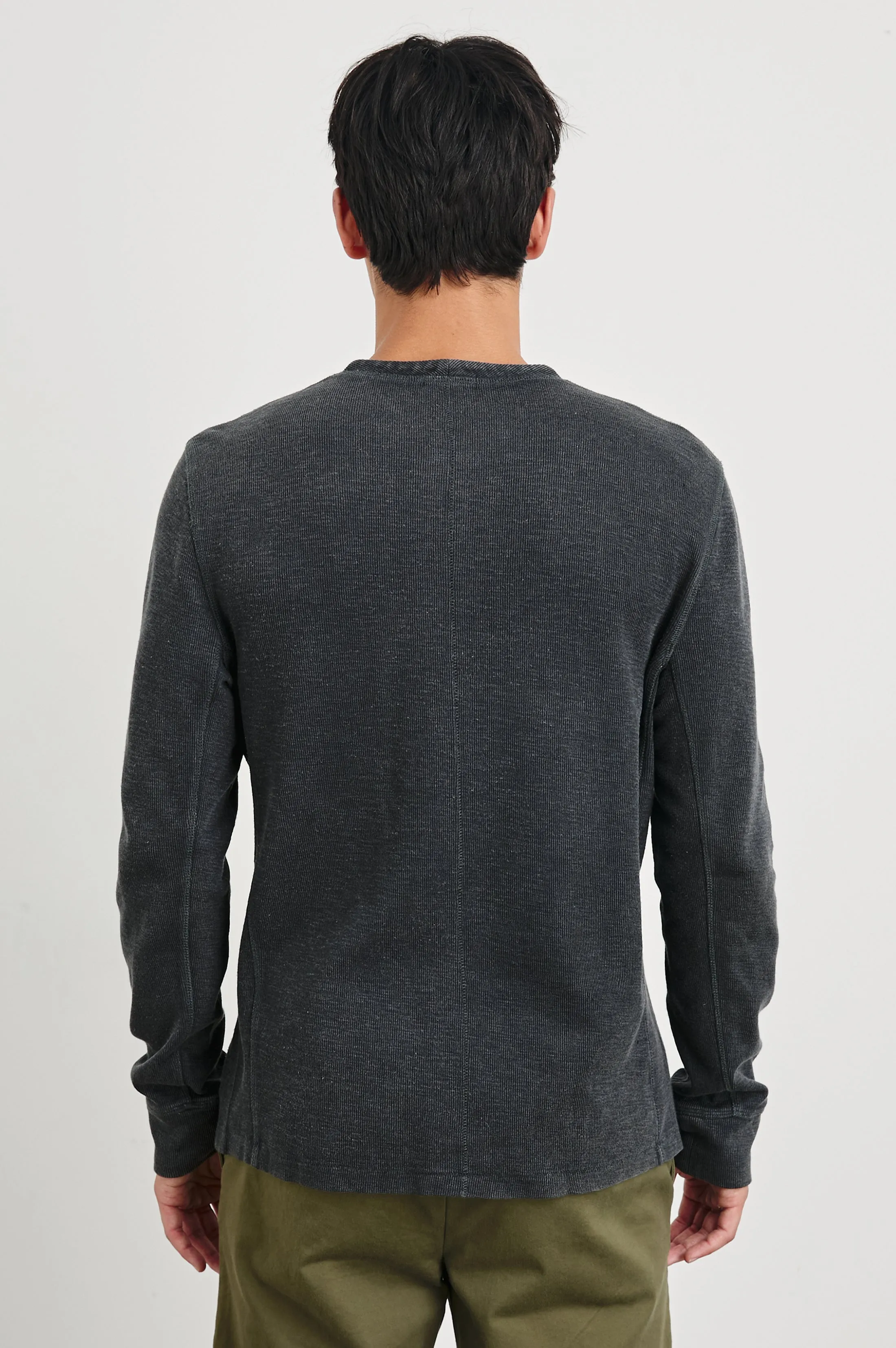 SOTO HENLEY - WASHED BLACK Rails