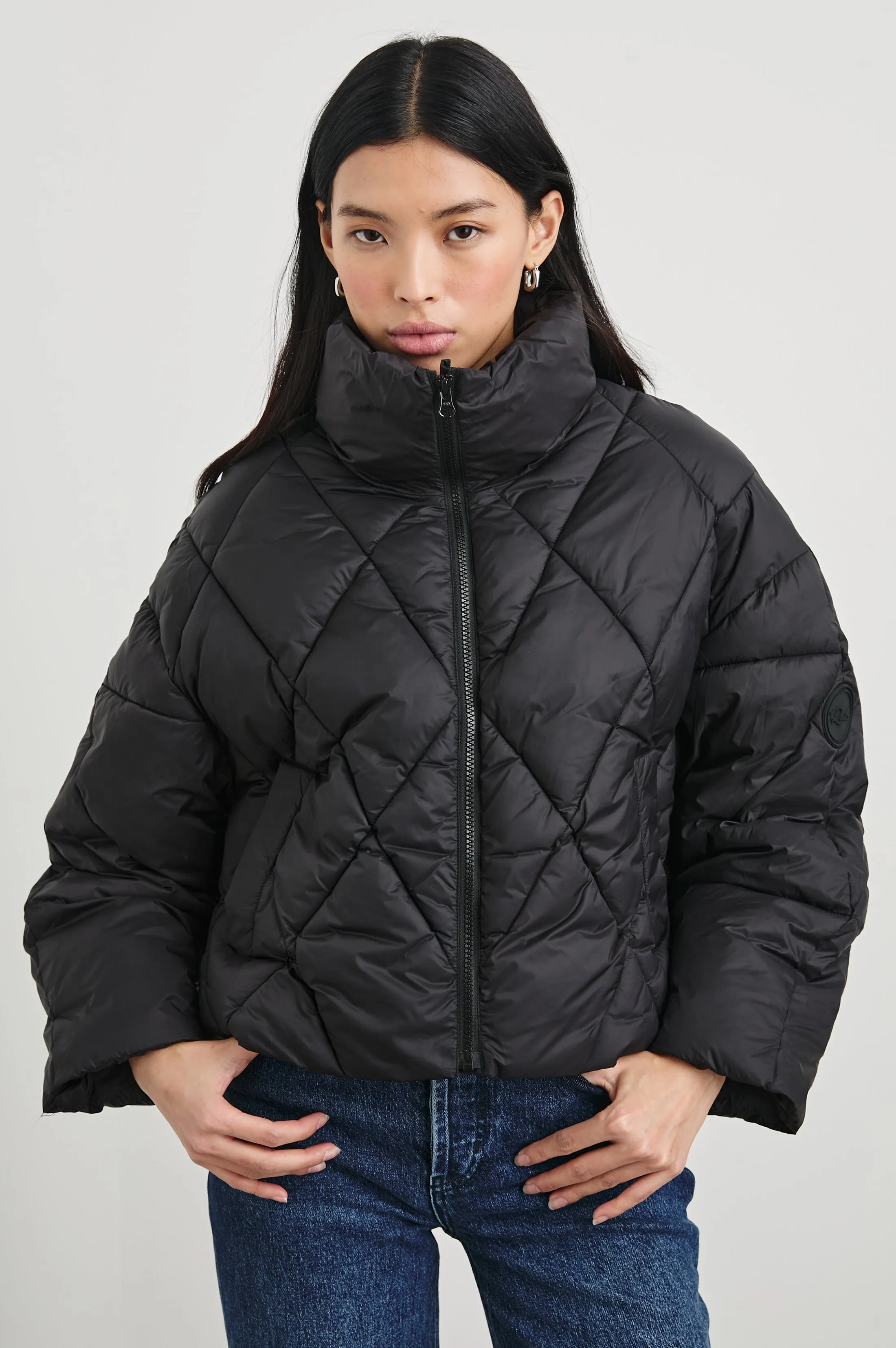 SUMMIT JACKET - BLACK Rails