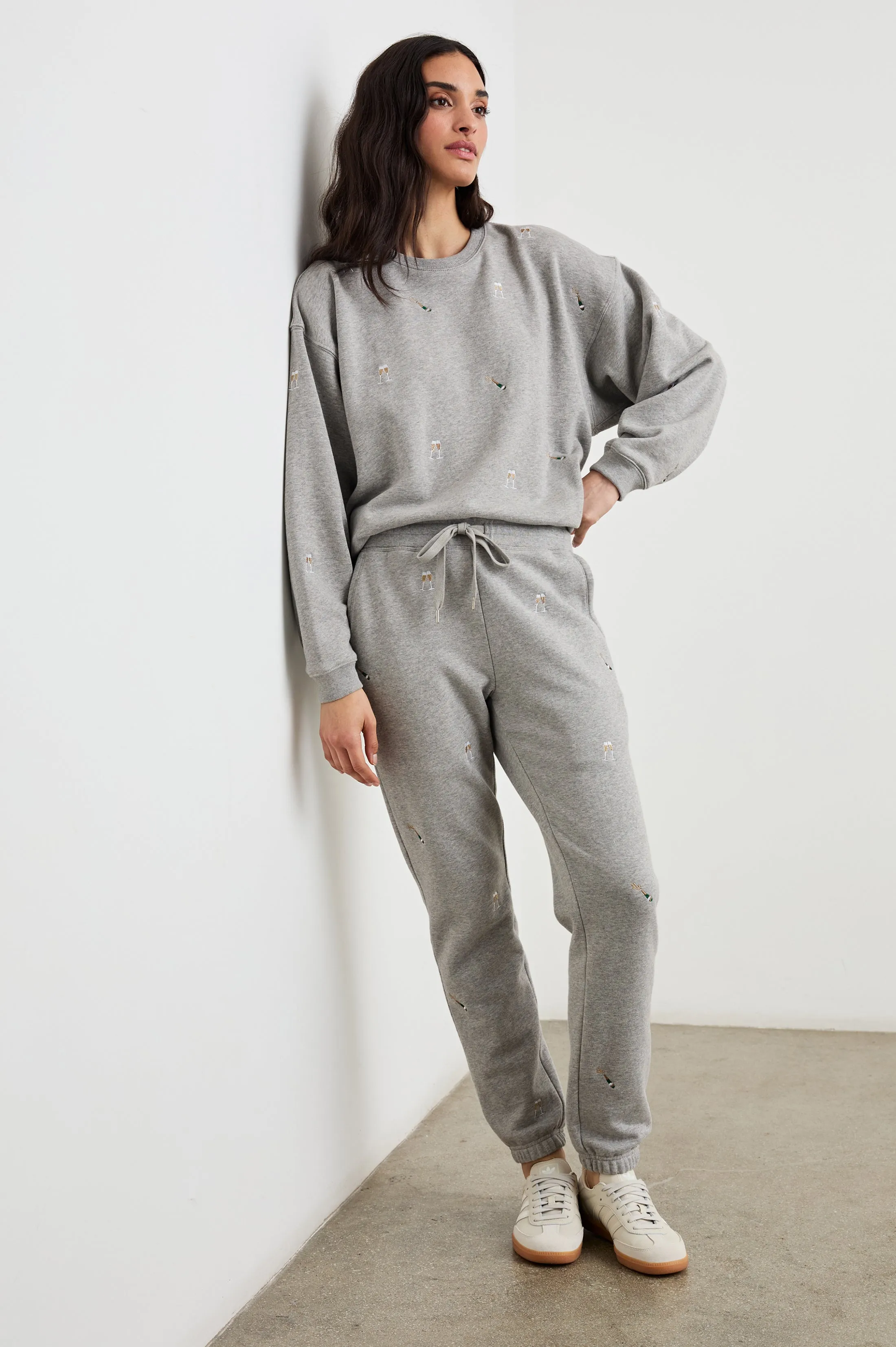 THE VARSITY SWEATSHIRT - CHAMPAGNE EMBROIDERY Rails
