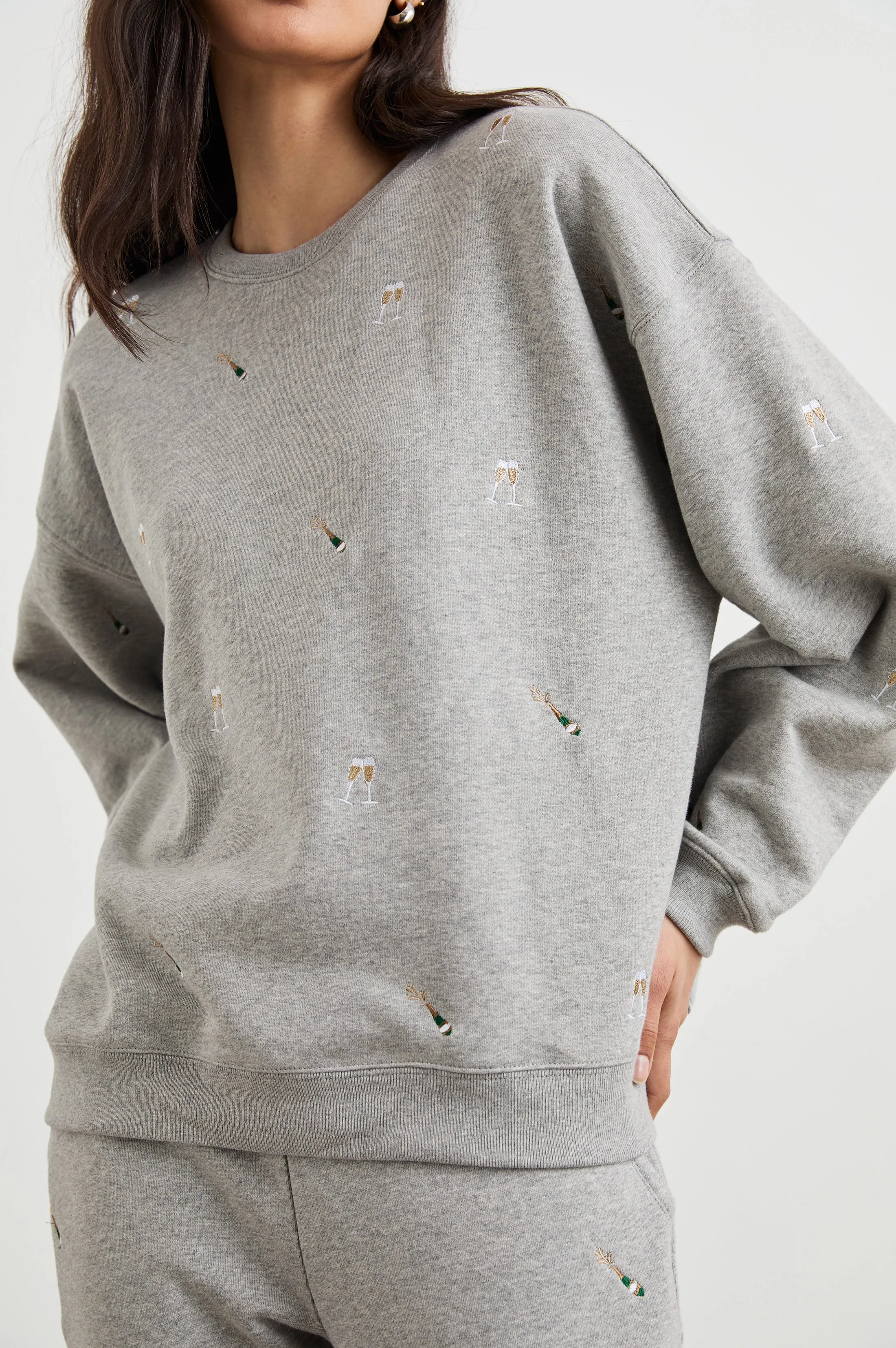 THE VARSITY SWEATSHIRT - CHAMPAGNE EMBROIDERY Rails