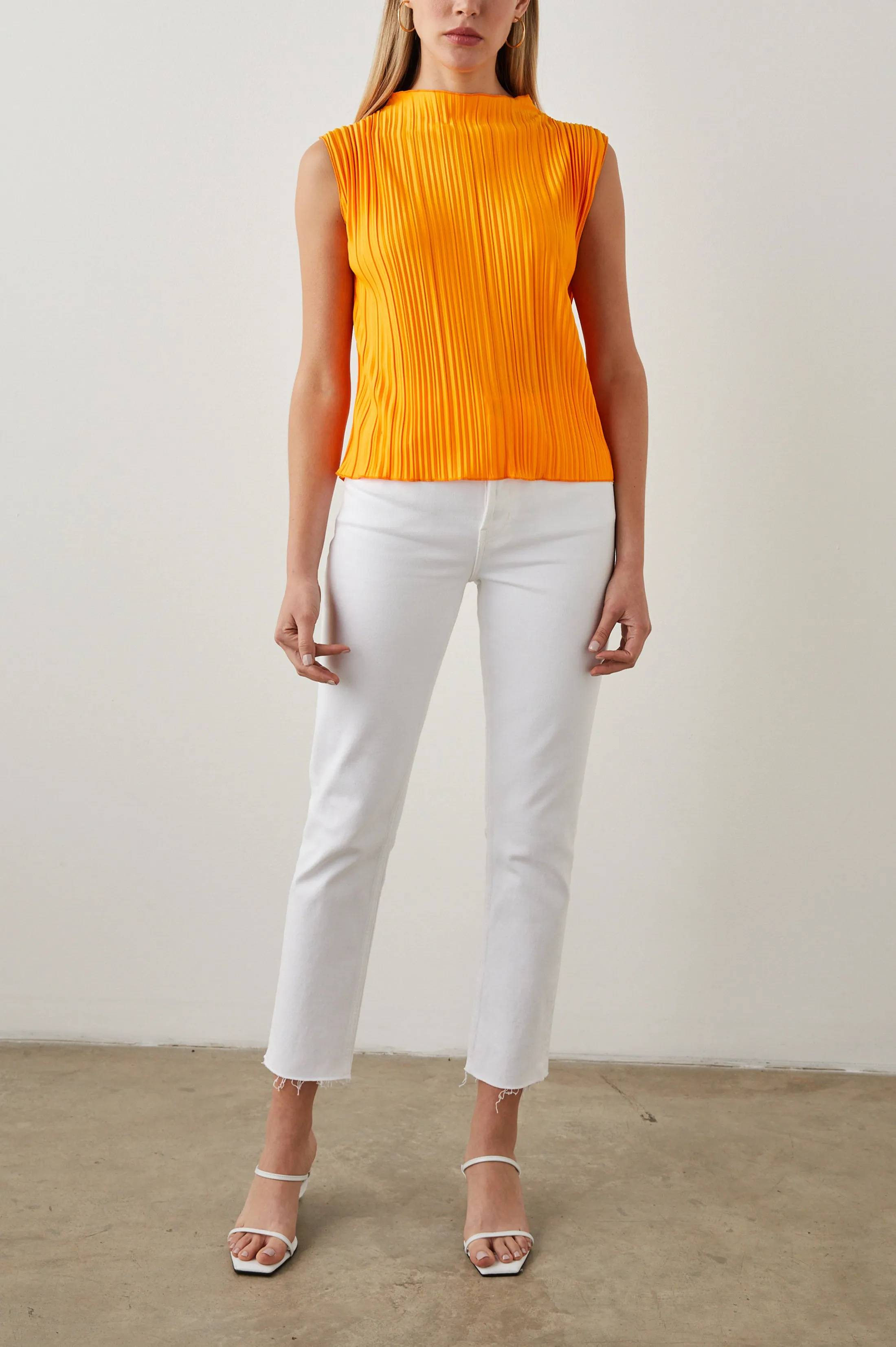 TREA TOP - MARIGOLD Rails