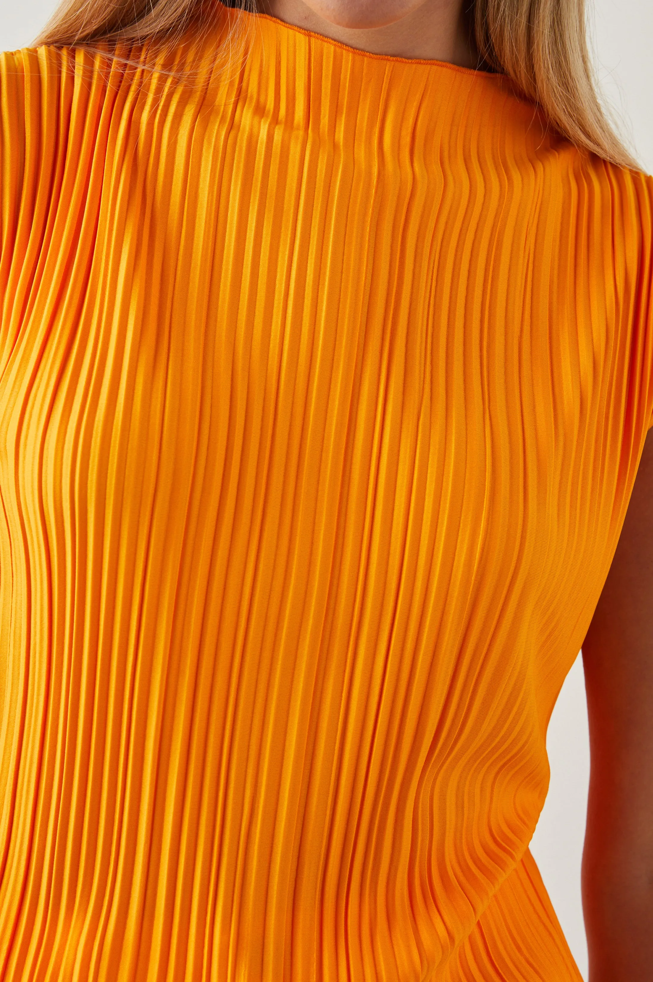 TREA TOP - MARIGOLD Rails