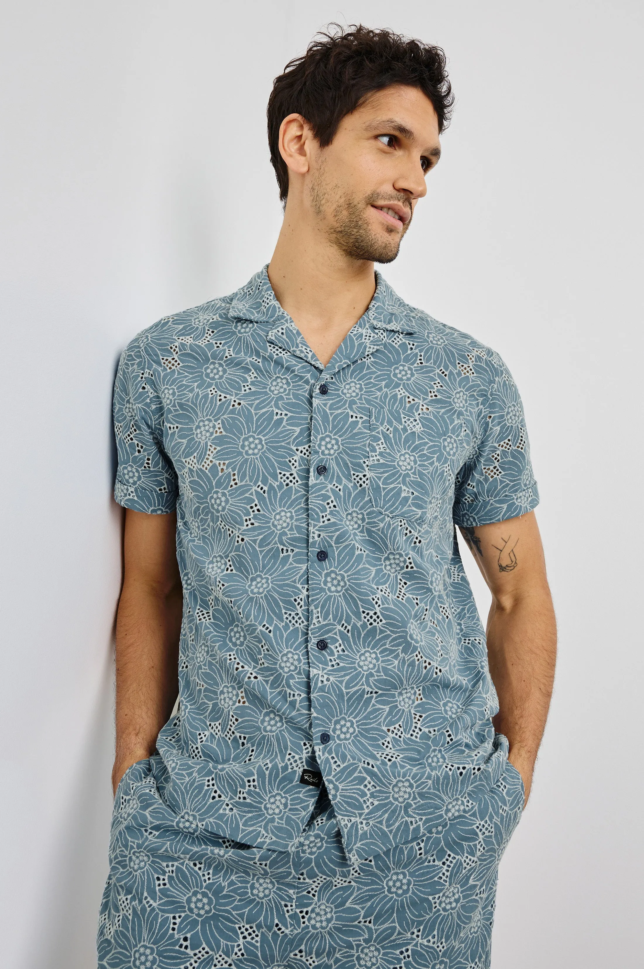 TYLER SHIRT - MULTI BLUE SUNFLOWER Rails
