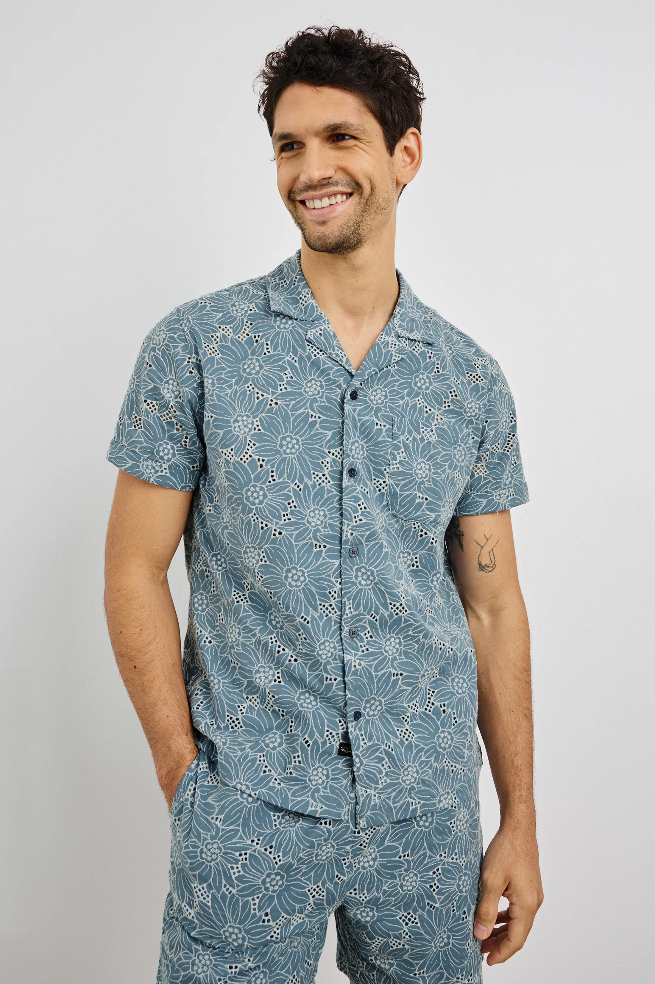 TYLER SHIRT - MULTI BLUE SUNFLOWER Rails