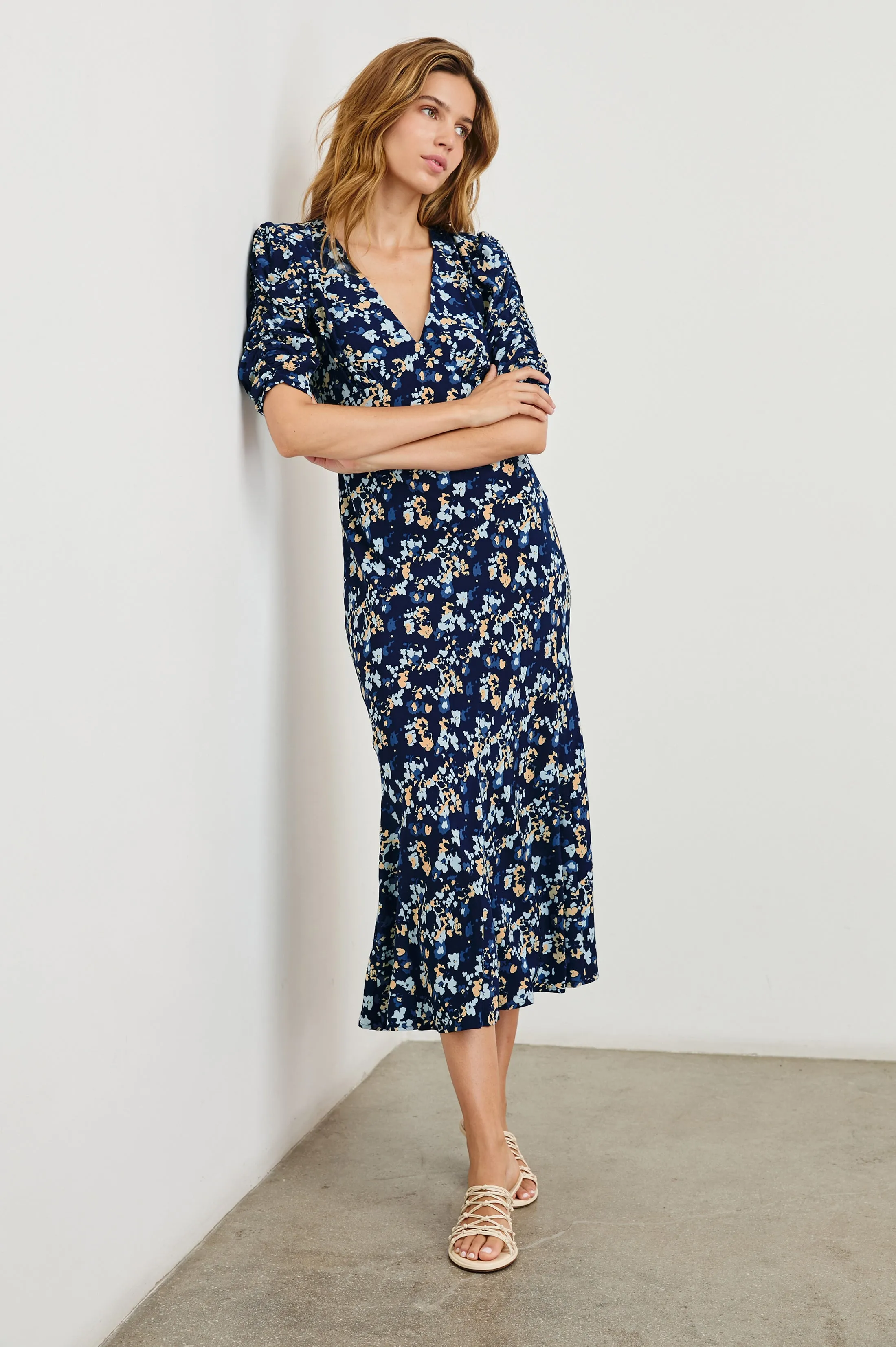 ZARIAH DRESS - NAVY FLORA Rails