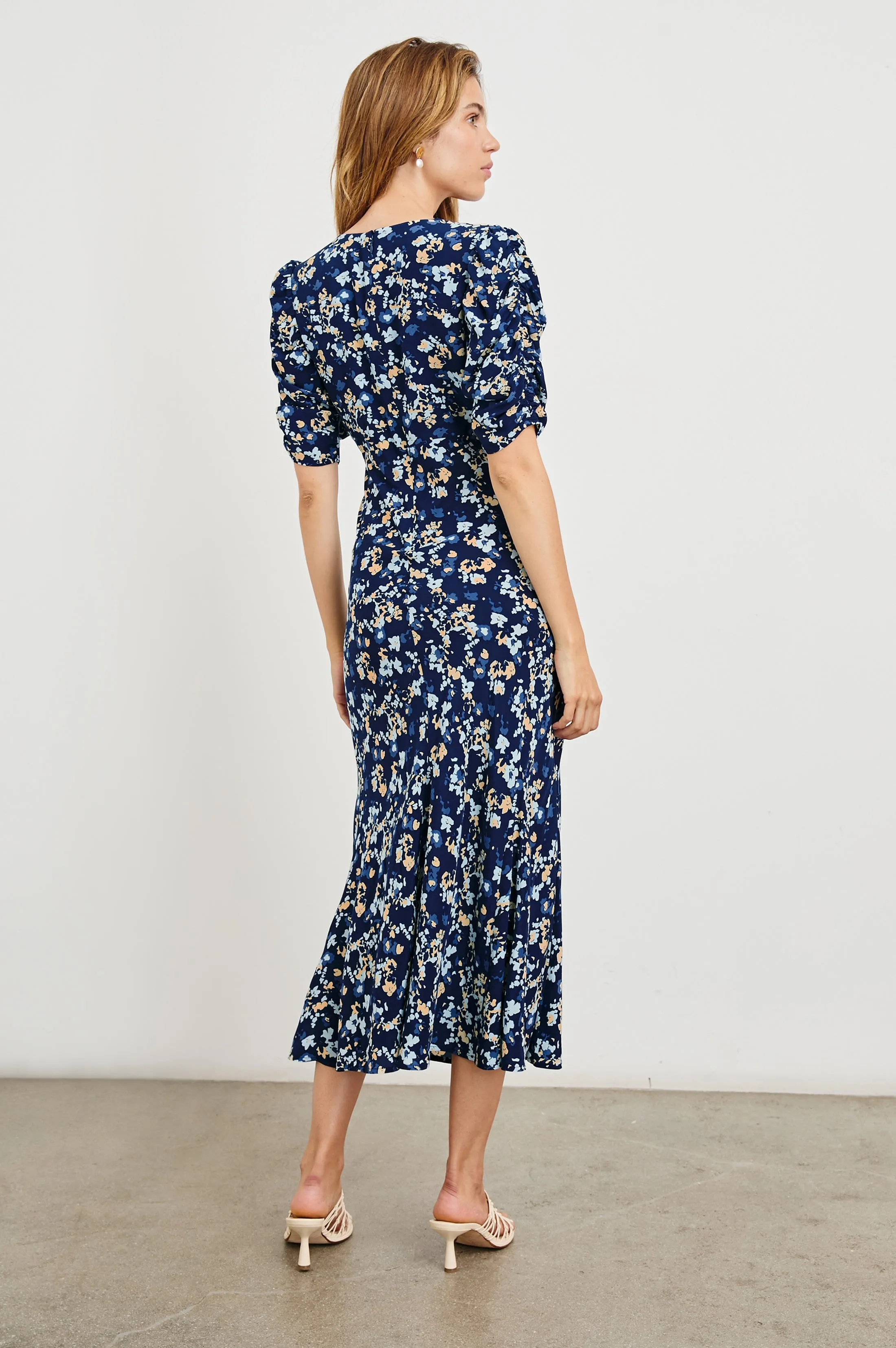 ZARIAH DRESS - NAVY FLORA Rails