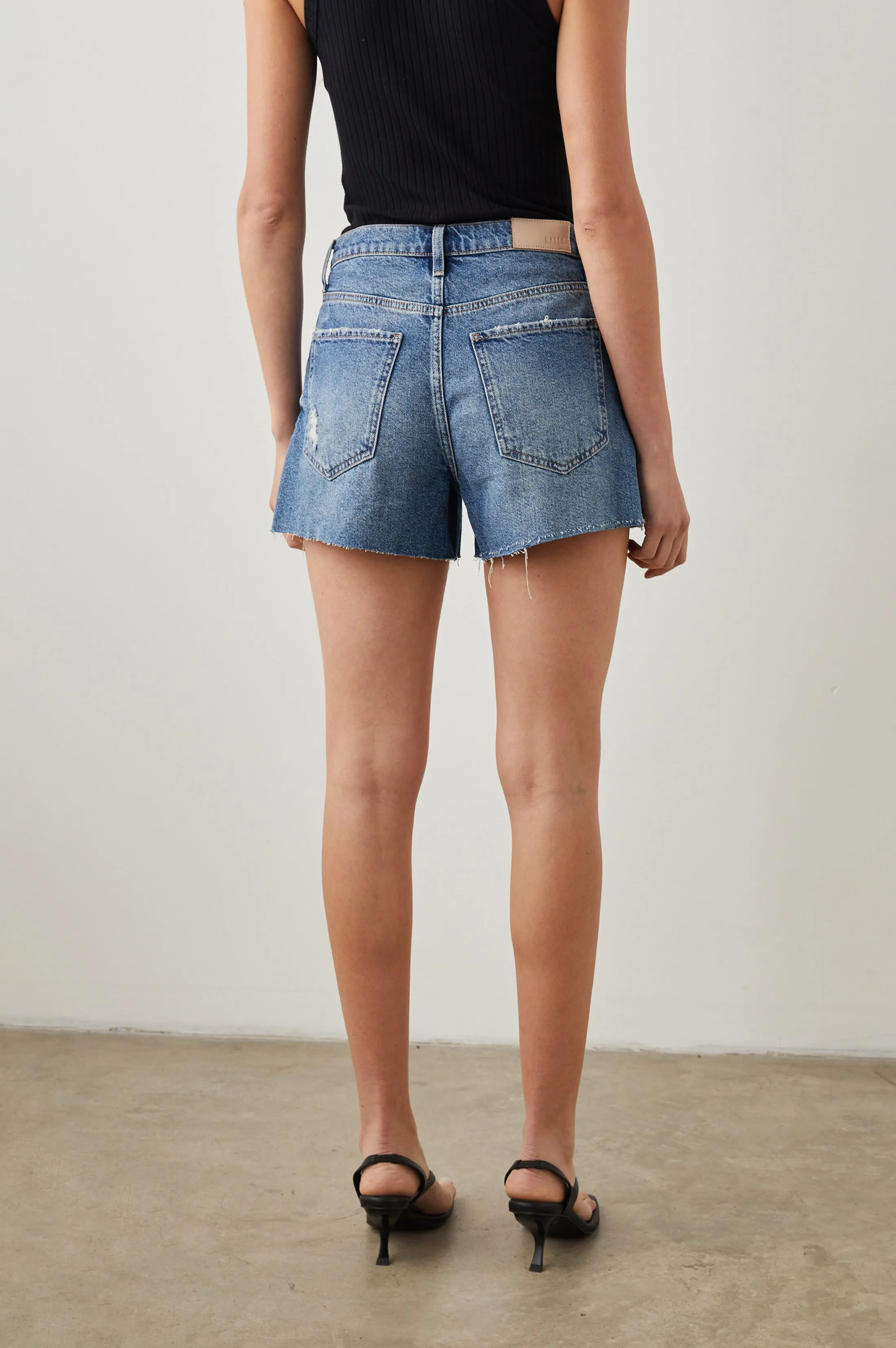 ZUMA SHORT - VINTAGE SAPPHIRE DISTRESS Rails